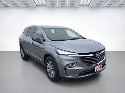 Used 2024 Buick Enclave Premium AWD/4WD image 2