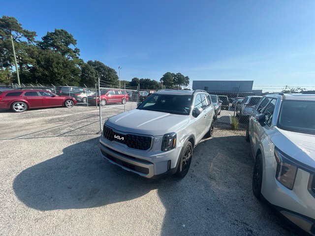 Certified 2023 Kia Telluride EX X-Line AWD/4WD image 3