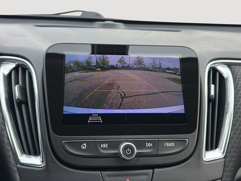 Used 2019 Chevrolet Malibu LT FWD image 32