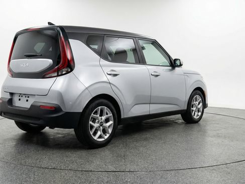 Used 2025 Kia Soul LX w/ LX Technology Package image 9