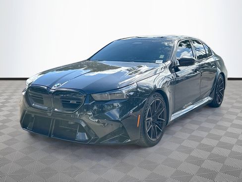 Used 2026 BMW M5 w/ Executive Package image 3
