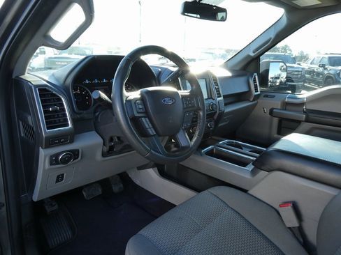 Used 2016 Ford F150 XLT w/ Equipment Group 302A Luxury image 23