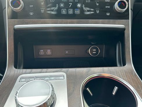 Certified 2026 Genesis GV80 3.5T Prestige AWD/4WD image 18
