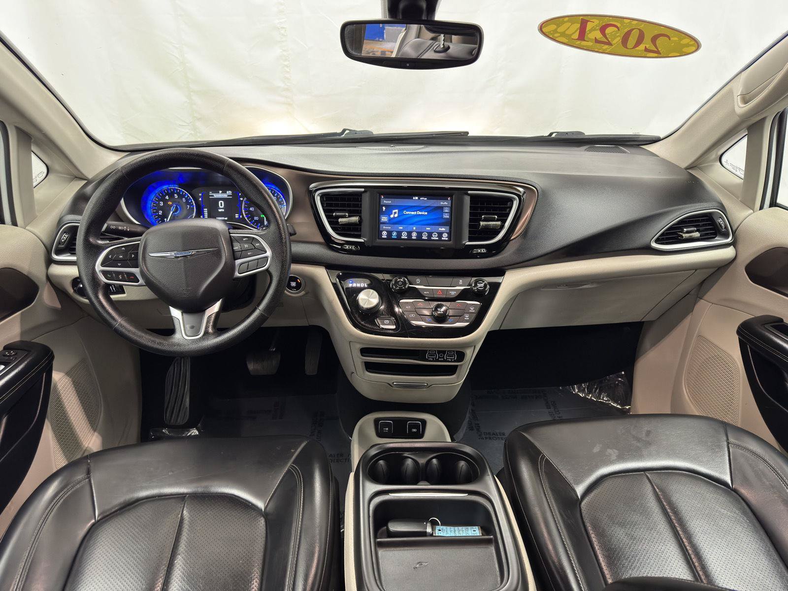 Used 2021 Chrysler Voyager Lxi FWD image 22