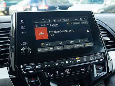 Used 2018 Honda Odyssey Touring image 31