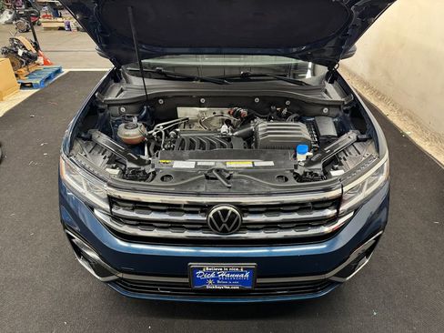 Used 2021 Volkswagen Atlas Cross Sport SE w/ Panoramic Sunroof Package image 11