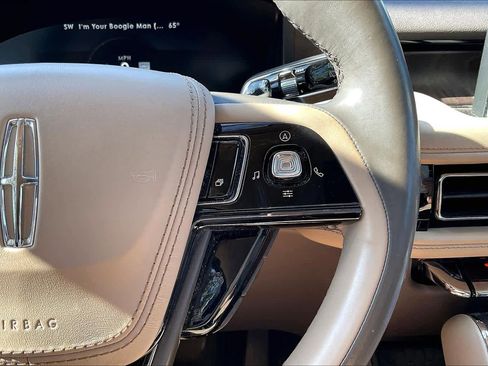 Used 2020 Lincoln Aviator Reserve w/ Equipment Group 201A image 19