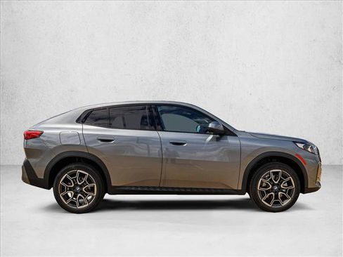 New 2026 BMW X2 xDrive28i w/ Convenience Package AWD/4WD image 4