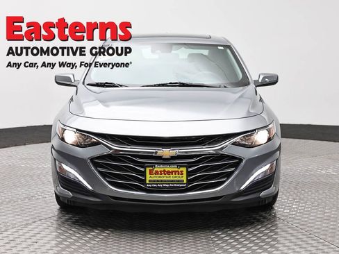 Used 2024 Chevrolet Malibu LT FWD image 2