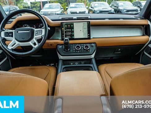 Used 2023 Land Rover Defender 130 SE image 28