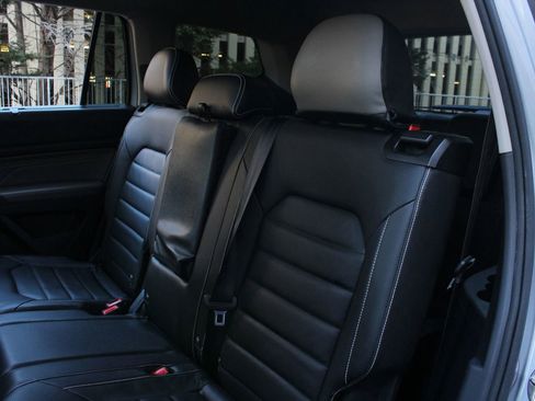 Used 2023 Volkswagen Atlas SEL Premium image 21