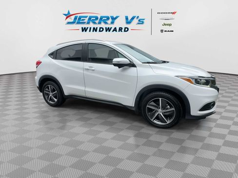 Used 2022 Honda HR-V EX image 2