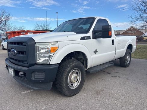 Used 2015 Ford F250 XL w/ Power Equipment Group image 2