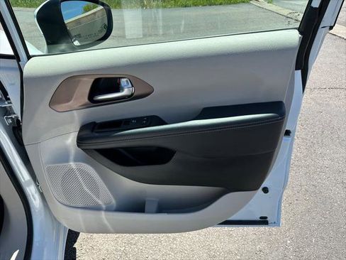 Certified 2023 Chrysler Voyager LX FWD image 27