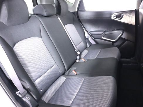 Used 2023 Kia Soul LX FWD image 32