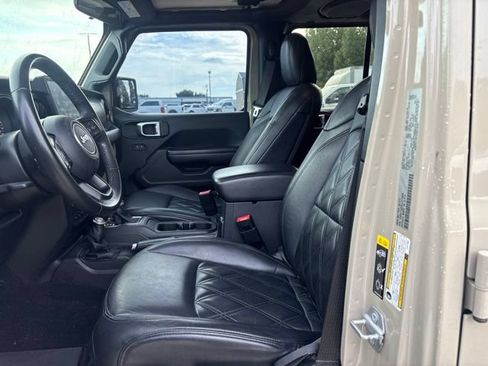 Used 2020 Jeep Gladiator Sport w/ Quick Order Package 24S AWD/4WD image 9