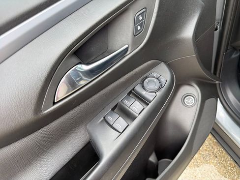 Certified 2025 Buick Envista Preferred w/ Convenience II Package FWD image 12