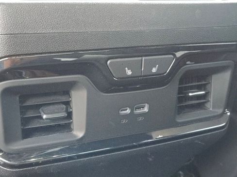 Used 2024 GMC Sierra 2500 AT4 w/ AT4 Premium Plus Package image 18