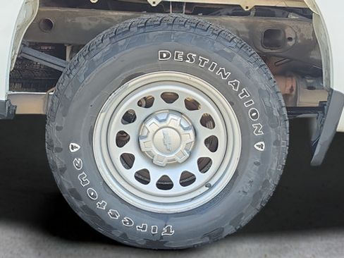 Used 2022 Chevrolet Silverado 1500 W/T w/ WT Convenience Package AWD/4WD image 18