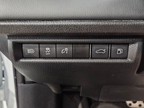 Used 2025 Toyota Camry XSE FWD image 25