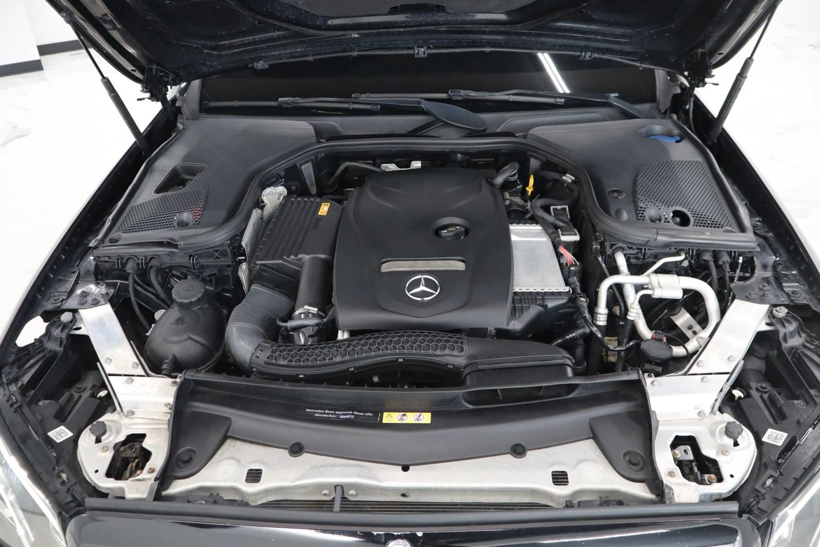 Used 2017 Mercedes-Benz E 300 4MATIC image 12