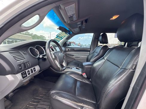 Used 2014 Toyota Tacoma 4x4 Double Cab w/ TRD Sport Package image 11