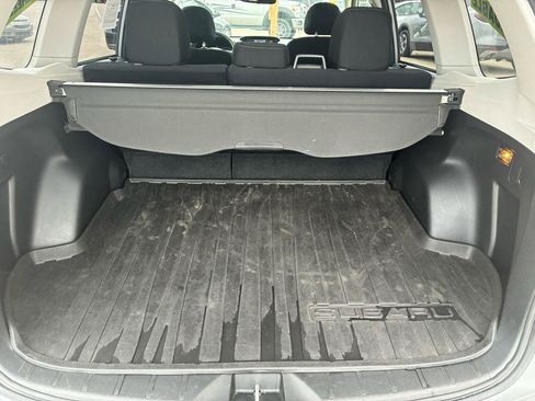 Used 2014 Subaru Forester 2.5i Premium AWD/4WD image 24