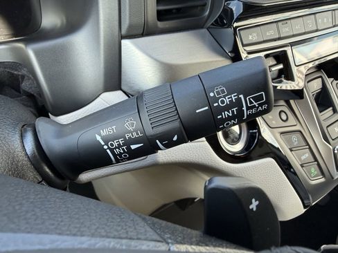 Used 2026 Honda Odyssey Touring image 19