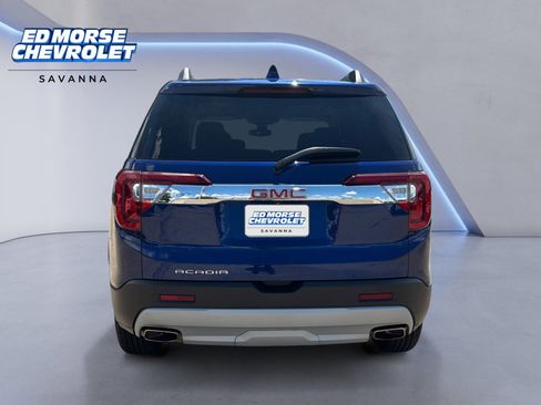 Used 2023 GMC Acadia SLE w/ Driver Convenience Package image 4