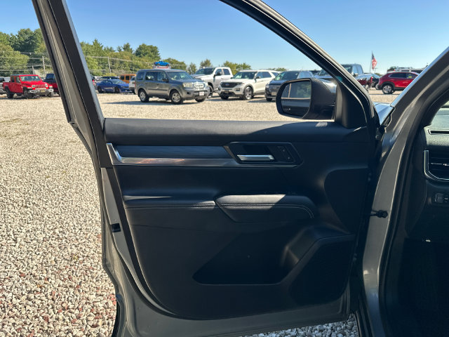 Used 2025 GMC Terrain Elevation AWD/4WD image 24
