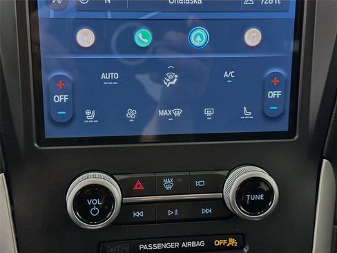 Used 2022 Ford Edge SEL w/ Convenience Package AWD/4WD image 9