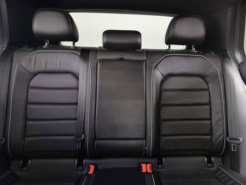 Used 2018 Volkswagen Golf 4-Door image 8