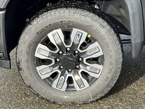 New 2026 GMC Sierra 3500 Denali w/ Denali Reserve Package image 32