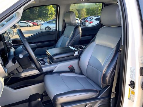 Used 2025 Ford F150 Lariat w/ Equipment Group 502A High image 8