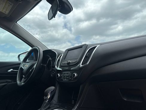 Used 2024 Chevrolet Equinox LT AWD/4WD image 25