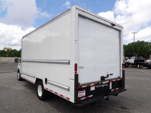 Used 2021 Ford E-350 and Econoline 350 Super Duty image 5