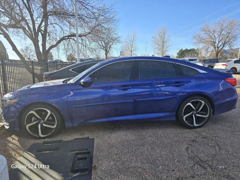 Used 2018 Honda Accord Sport image 10