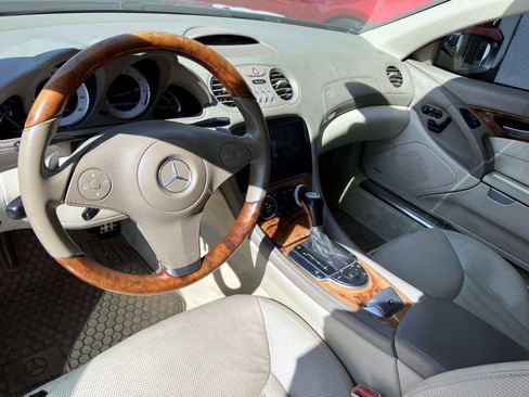 Used 2009 Mercedes-Benz SL 550 image 12