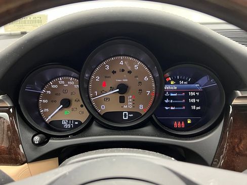 Certified 2024 Porsche Macan S AWD/4WD image 10