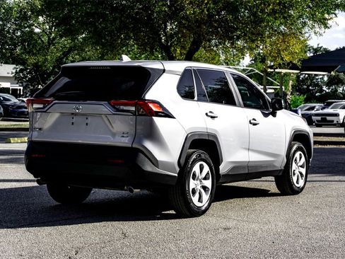 Used 2024 Toyota RAV4 LE image 5