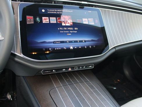 Used 2026 Mercedes-Benz E 350 4MATIC Sedan image 23