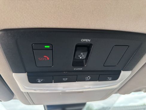 Certified 2024 Nissan Altima 2.5 SL image 32