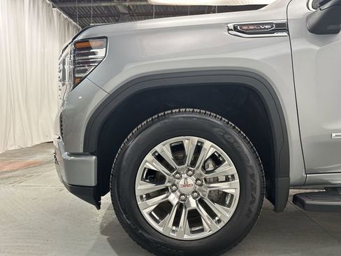 Used 2025 GMC Sierra 1500 Denali w/ Technology Package AWD/4WD image 21