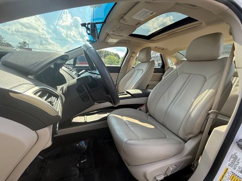 Used 2017 Lincoln MKZ Select w/ Select Plus Package AWD/4WD image 22