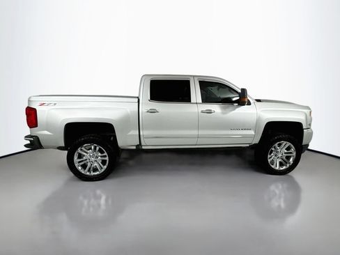 Used 2017 Chevrolet Silverado 1500 LTZ Z71 w/ LTZ Plus Package AWD/4WD image 8