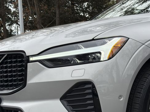 Certified 2025 Volvo XC60 B5 Plus image 6