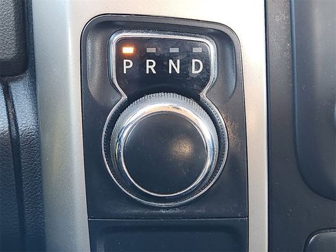 Used 2019 RAM 1500 Classic SLT image 23