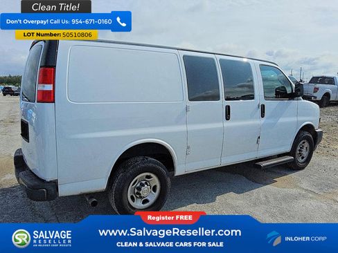 Used 2022 Chevrolet Express 2500 w/ Driver Convenience Package RWD image 4