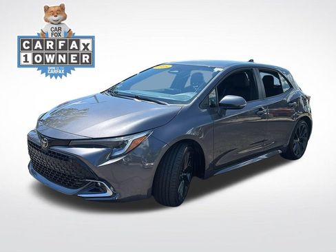 Used 2025 Toyota Corolla XSE FWD image 3