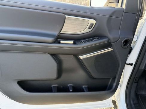 Used 2025 Ford Expedition Platinum image 24